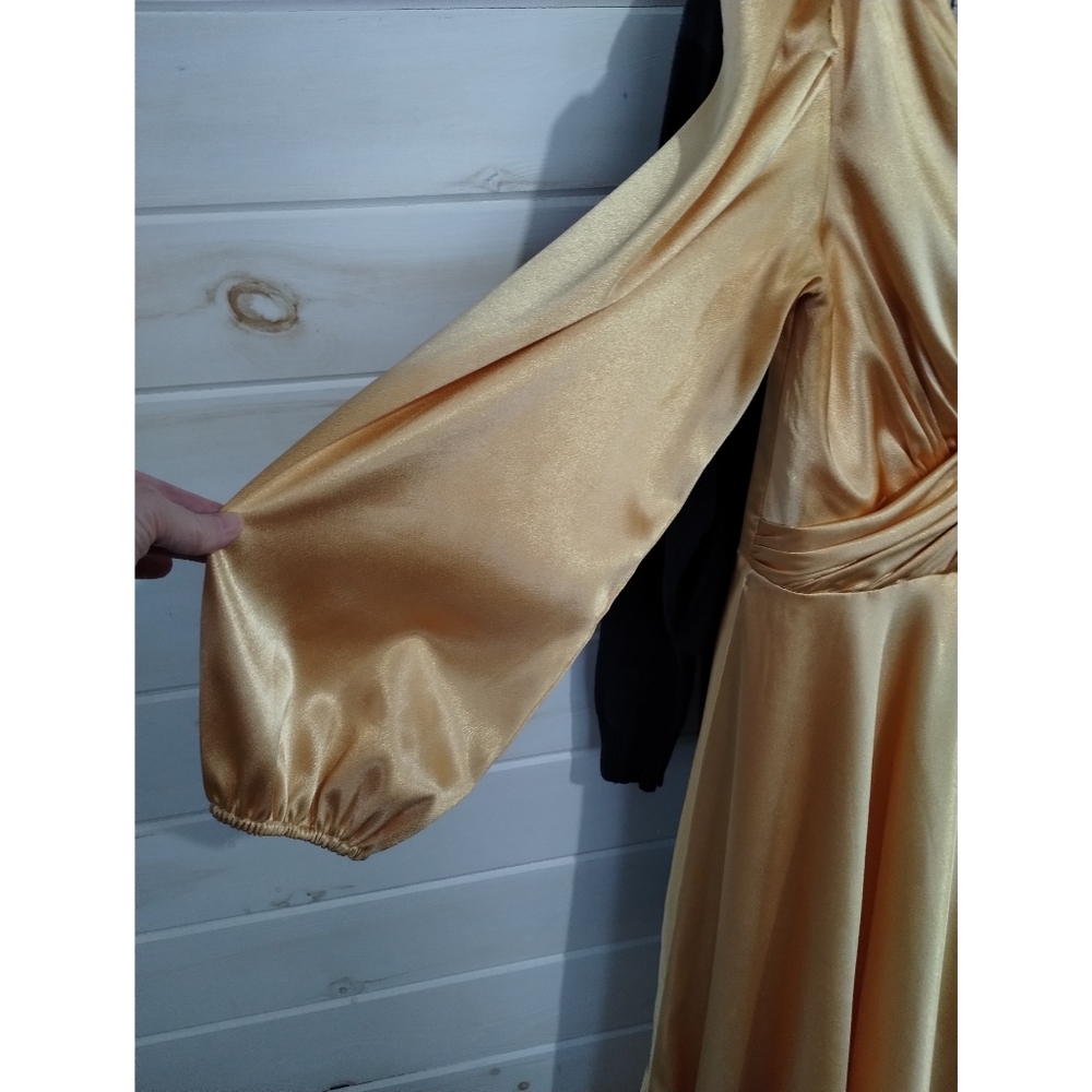 JJ's House Gold Satin Maxi Gown Long Sleeve Formal Dress LP - Picture 4 of 13